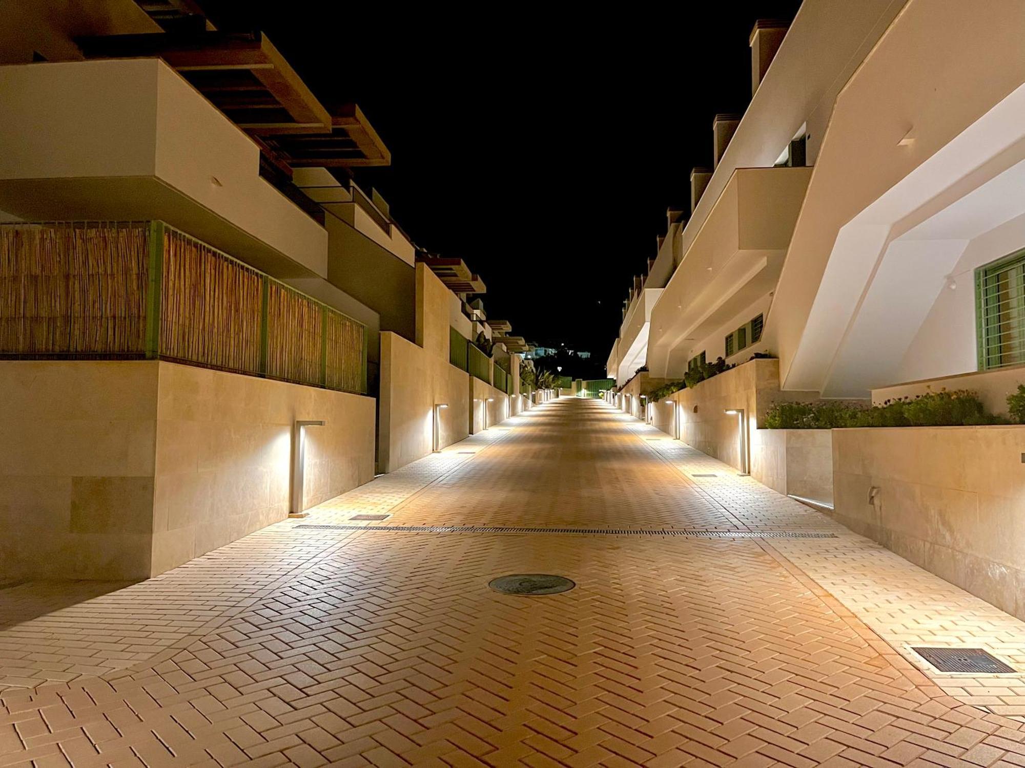 Lovely New Luxery In Playa Next To The